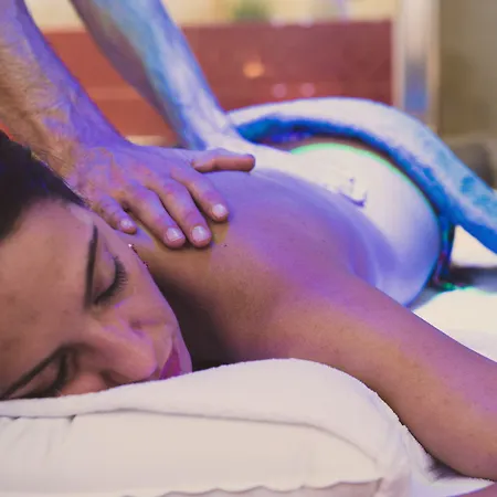 & La Porta Del Mare Otel