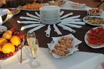 & La Porta Del Mare Otel