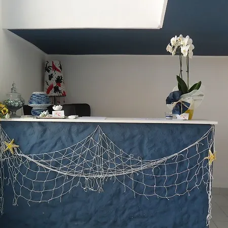 & La Porta Del Mare Otel