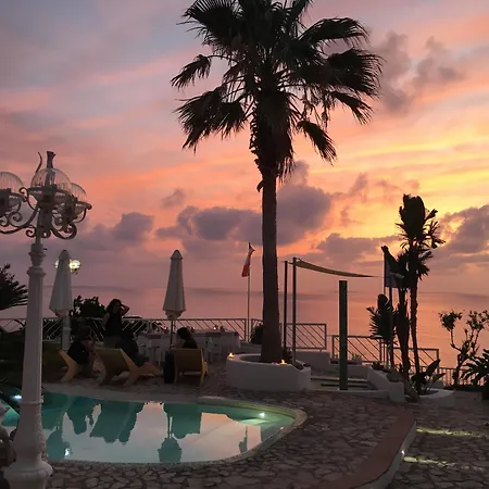 & La Porta Del Mare Hotel 3*