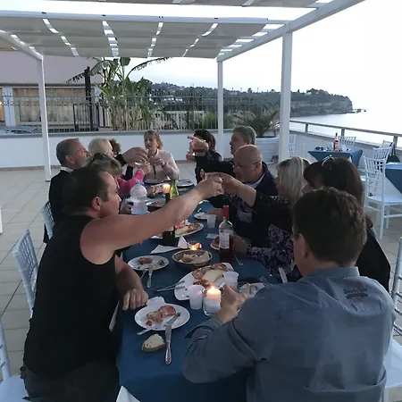 & La Porta Del Mare 3* Tropea